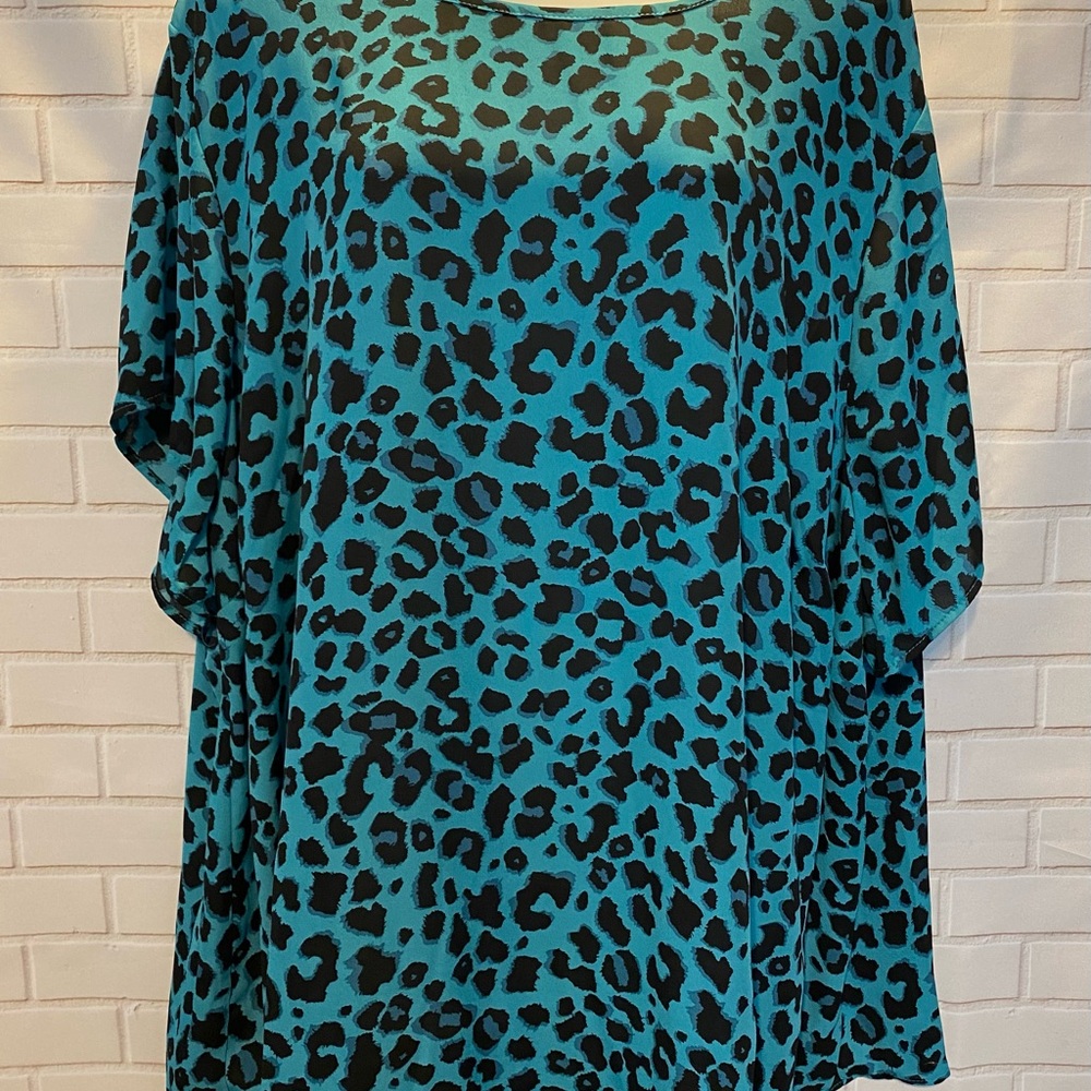 Torrid 4X Abbey Georgette Teal Leopard Print blouse. New with tags.